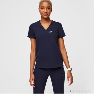 FIGS Catarina Scrub Top Small